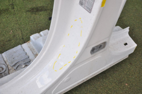 Front left quarter Hyundai Santa FE Sport 13-16 white, with central pillar, small bumps