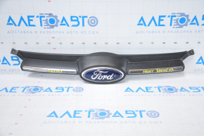 Radiator grill grill Ford Focus mk3 11-14 prerest usa with emblem mat, pokes on the emblem