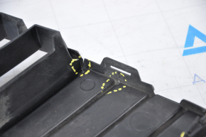Front bumper grille central Ford Focus mk3 11-14 prerest matt dented, broken fasteners, tears