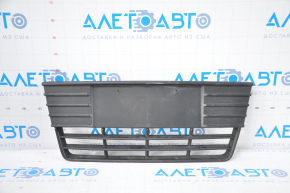 Front bumper grille central Ford Focus mk3 11-14 prerest matte, broken fasteners, tears, filed