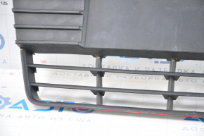 Front bumper grille central Ford Focus mk3 11-14 prerest matte, broken fasteners, tears, filed