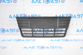 Front bumper grille central Ford Focus mk3 11-14 prerest matt fasteners torn, dented, scratches