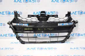 Lower grille of the front bumper Honda Accord 18-20 broken fasteners, dented, tears