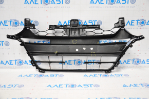 Lower grille of the front bumper Honda Accord 18-20 broken fasteners, dented, tears