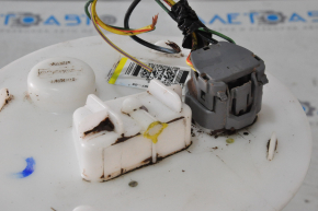 Fuel pump petrol pump Ford Focus mk3 11-18 2.0 broken nipple