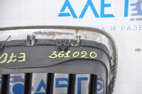 Radiator grill nostril right BMW X5 E70 07-13 broken fastening