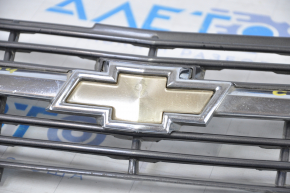 Grille grill Chevrolet Impala 01-04 with emblem, worn emblem
