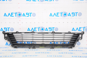 Lower grille of front bumper Lexus ES300h 13-15 prerest, cracked