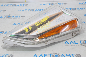Front right turn signal Nissan Leaf 11-12