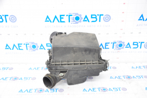 Lexus ES300h 13-18 air filter housing without flow meter