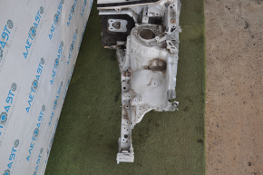 Front left quarter Toyota Prius 30 10-15 white, with central pillar