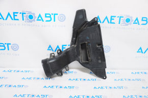 Toyota Sienna 04-10 Air Duct