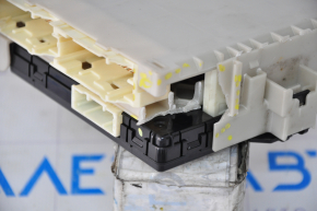 Body Control Module Toyota Prius 30 10-13 with fuse box under the dashboard, broken housing