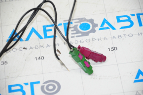 Antenna fin VW Tiguan 12-15 3 wires, chip defect