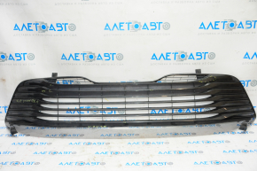 Lower grille front bumper Toyota Camry v70 18-20 L/LE usa without hook without fog lights, broken fastener, scratches