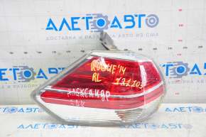 Light outer wing left Nissan Rogue 14-16 chip on corner