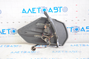 Light outer wing right Nissan Rogue 14-16 broken corner, scratches on glass