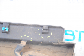 Right threshold Jeep Cherokee KL 14-23 structure, crack in fastening