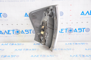Right headlight Toyota Prius V 12-14 prerest, broken glass, cracked chrome, cracked housing