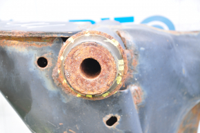 Front subframe Nissan Rogue 14-20 rusty, broken stud, 4 S/B to be replaced