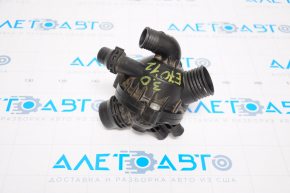 Thermostat housing BMW X5 E70 3.0 chipped along the edge