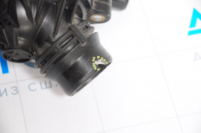 Thermostat housing BMW X5 E70 3.0 chipped along the edge