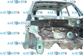Front right quarter Fiat 500L 14-19 green, on the body