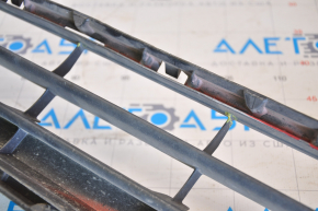 Lower grille of the front bumper Mazda 6 13-17 USA grille tears, abrasions