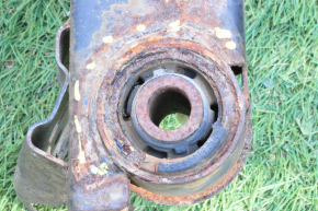 Subaru Forester 14-18 SJ AWD rear subframe is rusty, lever mounts are filed down, all S\B need replacing, mount is dented