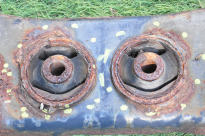 Subaru Forester 14-18 SJ AWD rear subframe is rusty, lever mounts are filed down, all S\B need replacing, mount is dented