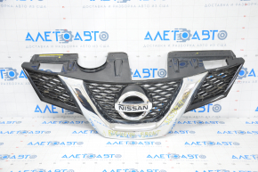 Radiator grill grill Nissan Rogue 14-15 without a camera with an emblem swelled chrome, pokes