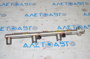 Fuel rail right Chevrolet Camaro 16-21 3.6
