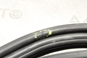 VW Jetta 11-18 USA trunk lid seal tear