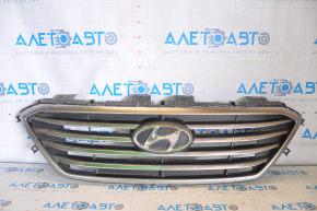 Radiator grill grill Hyundai Sonata 15-17 SE with emblem, bumps on chrome, crack on chrome