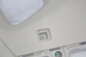 Arch trim right upper Nissan Rogue 14-20 gray under 2 rows of scratches, worn