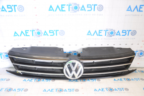 Radiator grill grill VW Jetta 15-18 USA with badge, with chrome, sand, crack