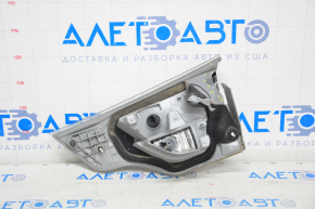 Light inside trunk door left Toyota Highlander 14-16 broken glass, broken housing