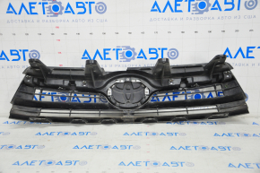 Grill grill Toyota Highlander 14-16 with badge, chips on chrome