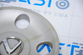 The central cap on the disk Lexus IS200 99-05 is worn, the fasteners are broken