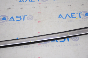 Molding door-glass central front left Nissan Rogue 14-20 chrome, dents