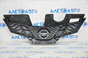 Radiator grill grill Nissan Rogue 14-15 without camera with emblem, chips on chrome