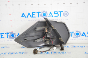 Light outer wing right Nissan Rogue 14-16 chip on glass