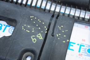 Subaru b9 Tribeca TV Cover Scratches
