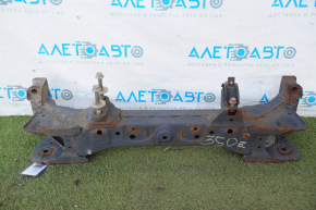 Rusty front subframe on a Nissan 350z