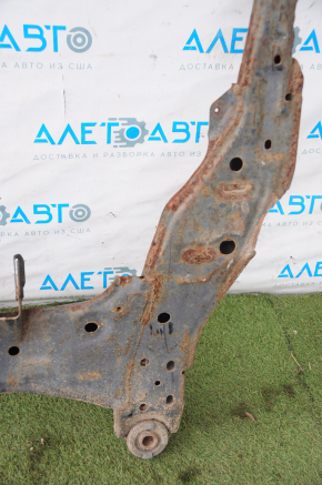 The front subframe of a Mazda CX-7 06-09 is rusty.