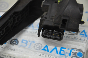 Gas pedal VW Jetta 11-18 USA broken fastener