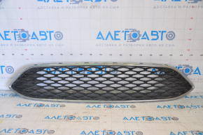 Ford Focus mk3 15-18 radiator grille rest chrome frame, cracked chrome, chips