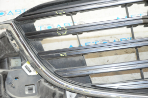 Radiator grill Mazda CX-5 15-16 complete with badge, crack, broken fastener, scratches, sand
