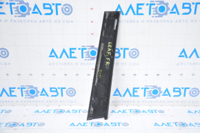 Nissan Leaf 13-17 front right side door trim