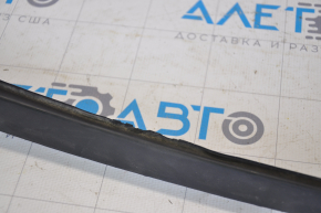 Left windshield molding Ford Focus mk3 11-18 usa dried out